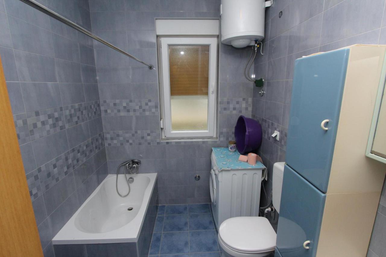 Apartment Oto Pula Bagian luar foto